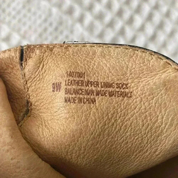 Sofft Black Leather Ankle Booties Heeled Size 9W Women’s Boots Almond Toe 90s - Picture 8 of 10